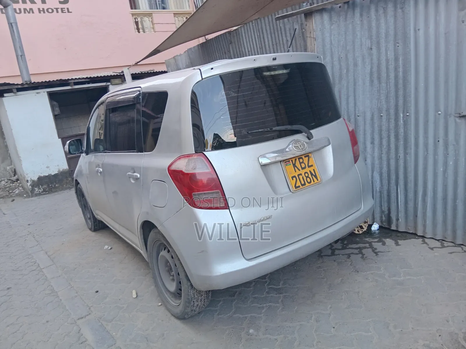 Toyota Ractis 2007 Gray