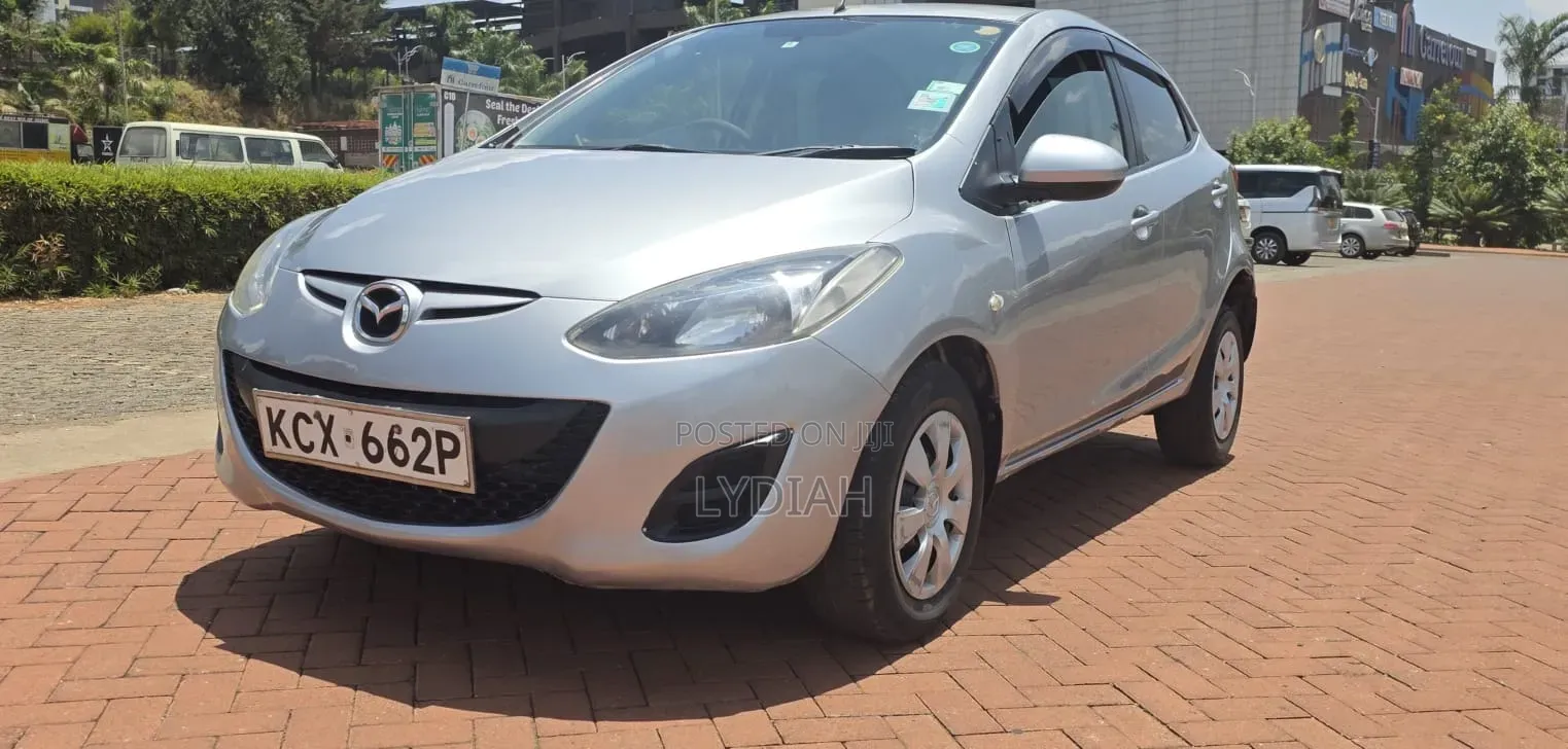 Mazda Demio 2012 Silver