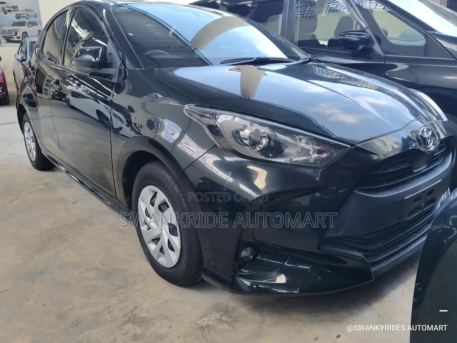 Toyota Yaris 1.5 Sedan L 2020 Black