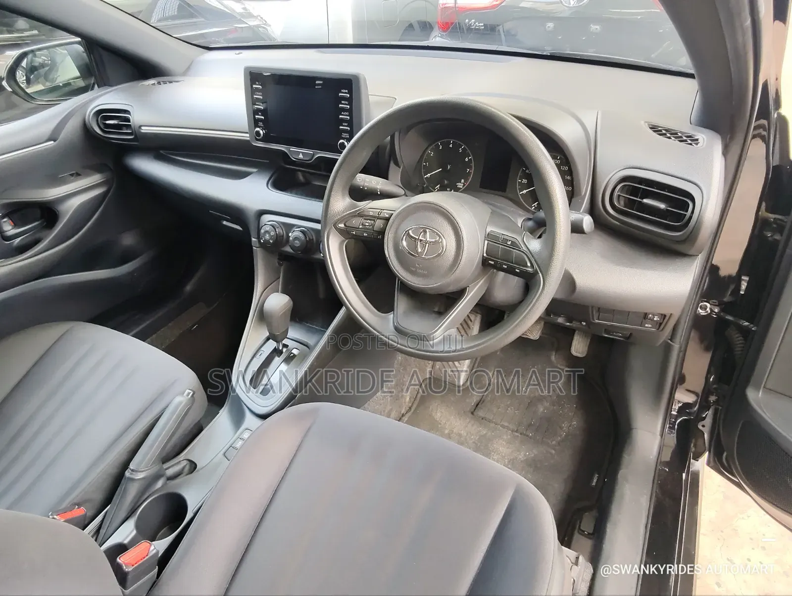 Toyota Yaris 1.5 Sedan L 2020 Black