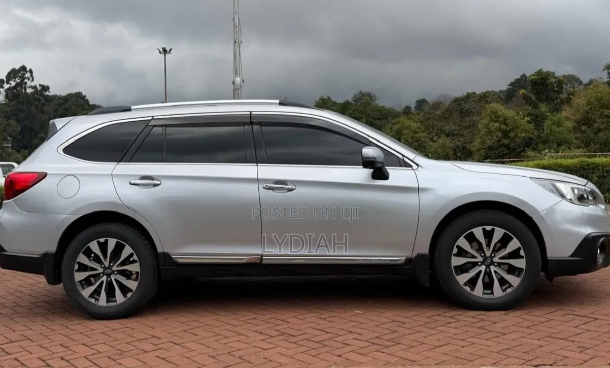 Subaru Outback 2016 Silver