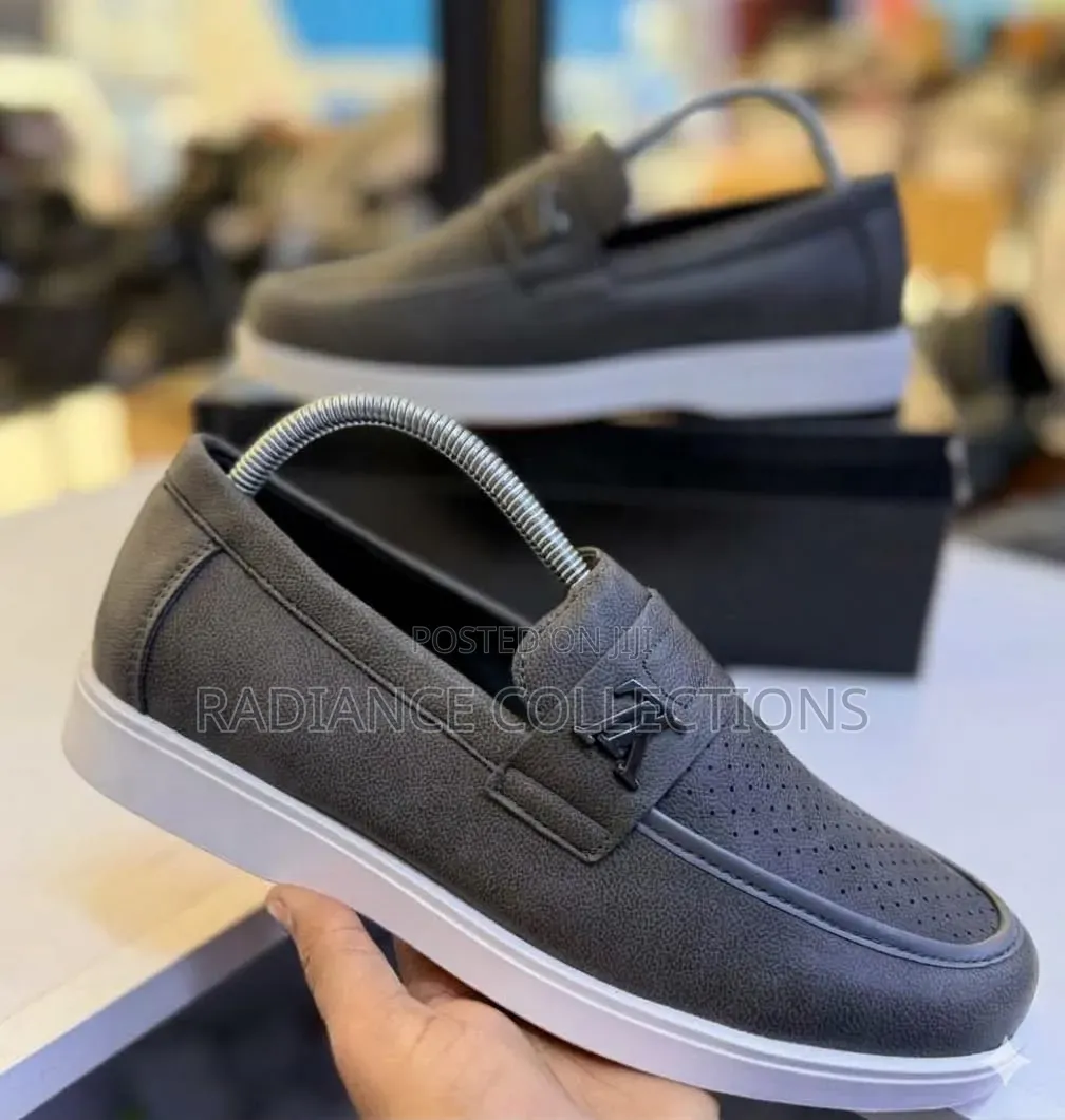 Lv Men Casual Shoes (Sizes 40-45)