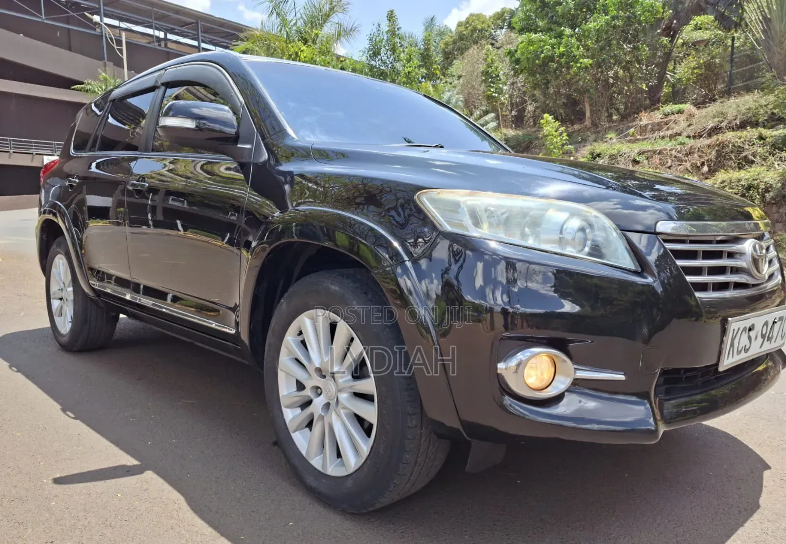 Toyota Vanguard 2011 Black