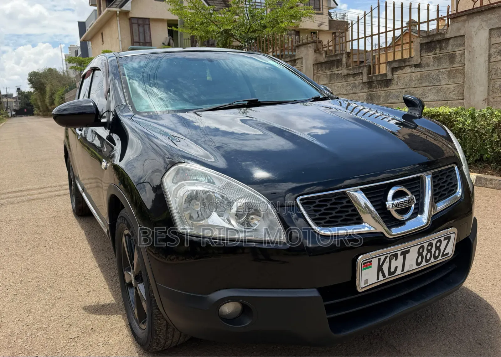 Nissan Dualis 2012 Black