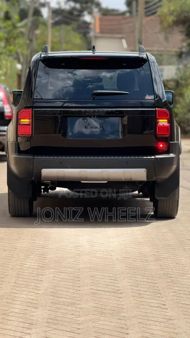 Toyota Land Cruiser Prado 2.8 2024 Black
