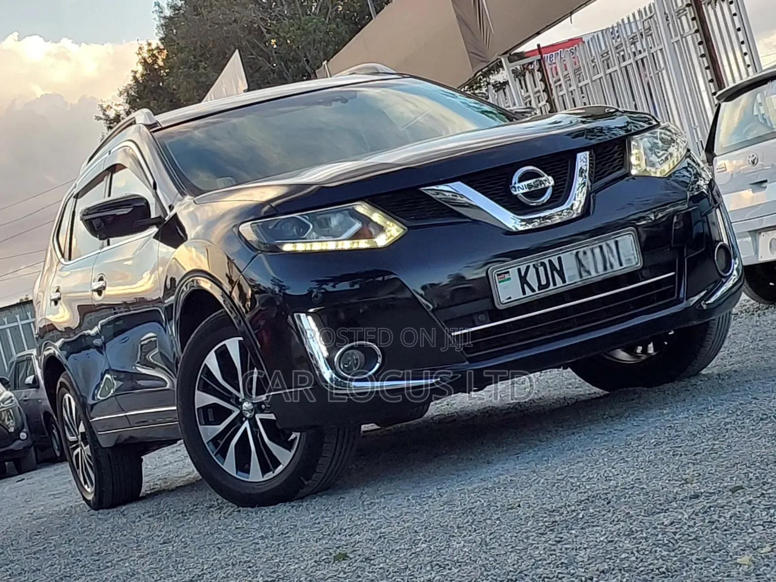 Nissan X-Trail 2.0 Petrol AWD 2016 Black