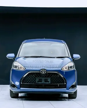 Toyota Sienta 2019 Blue