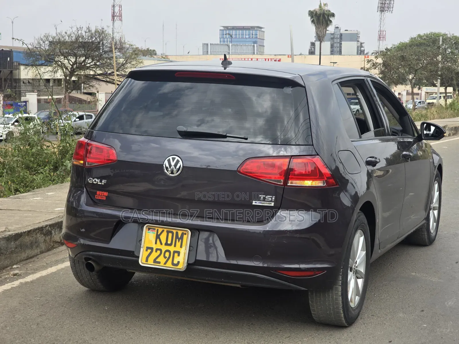 Volkswagen Golf TSI 2-Door FWD 2016 Black