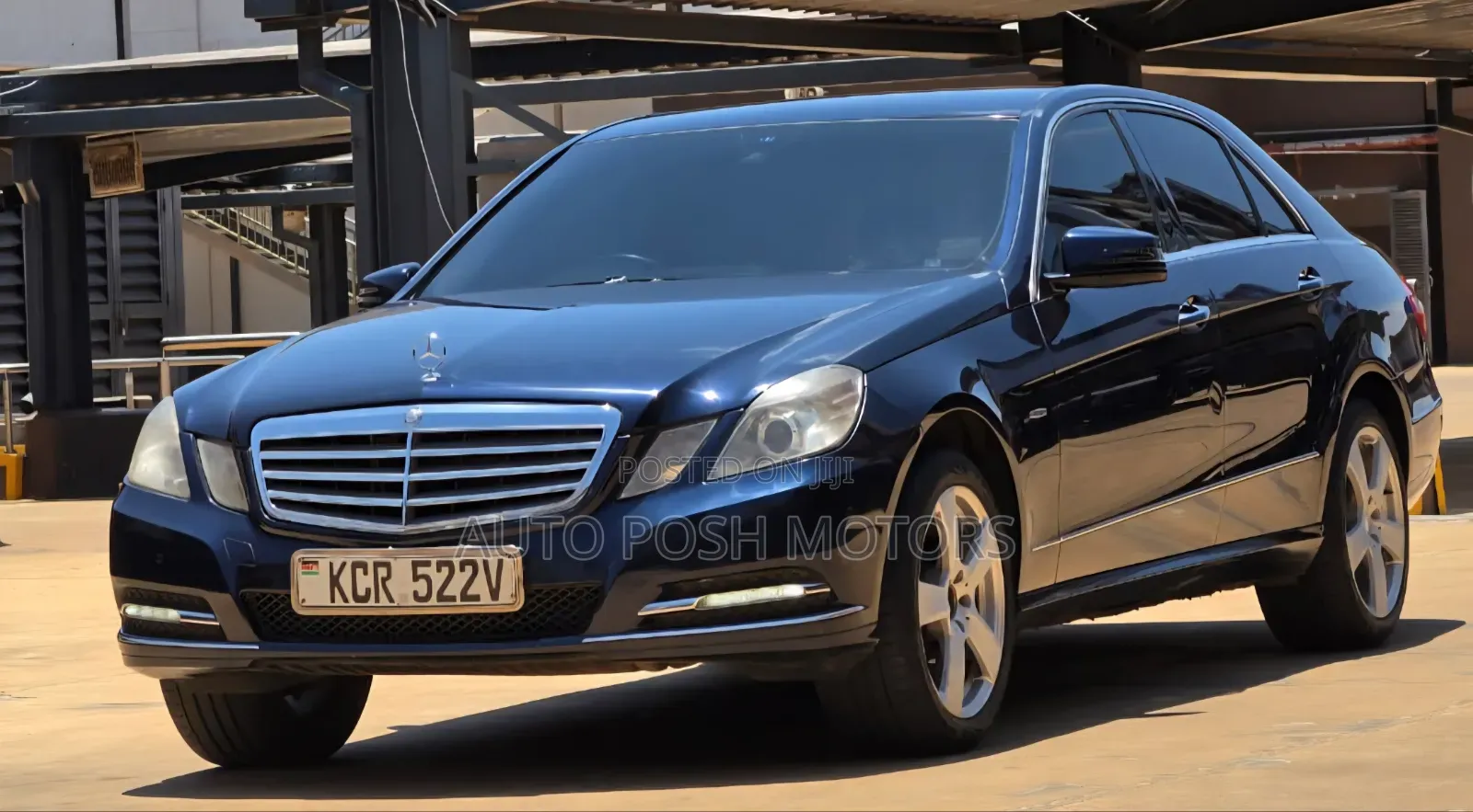 Mercedes-Benz E200 2012 Blue
