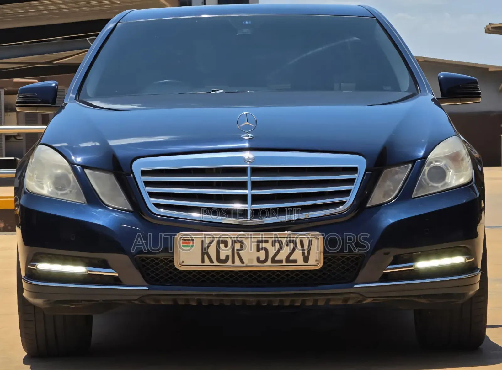 Mercedes-Benz E200 2012 Blue