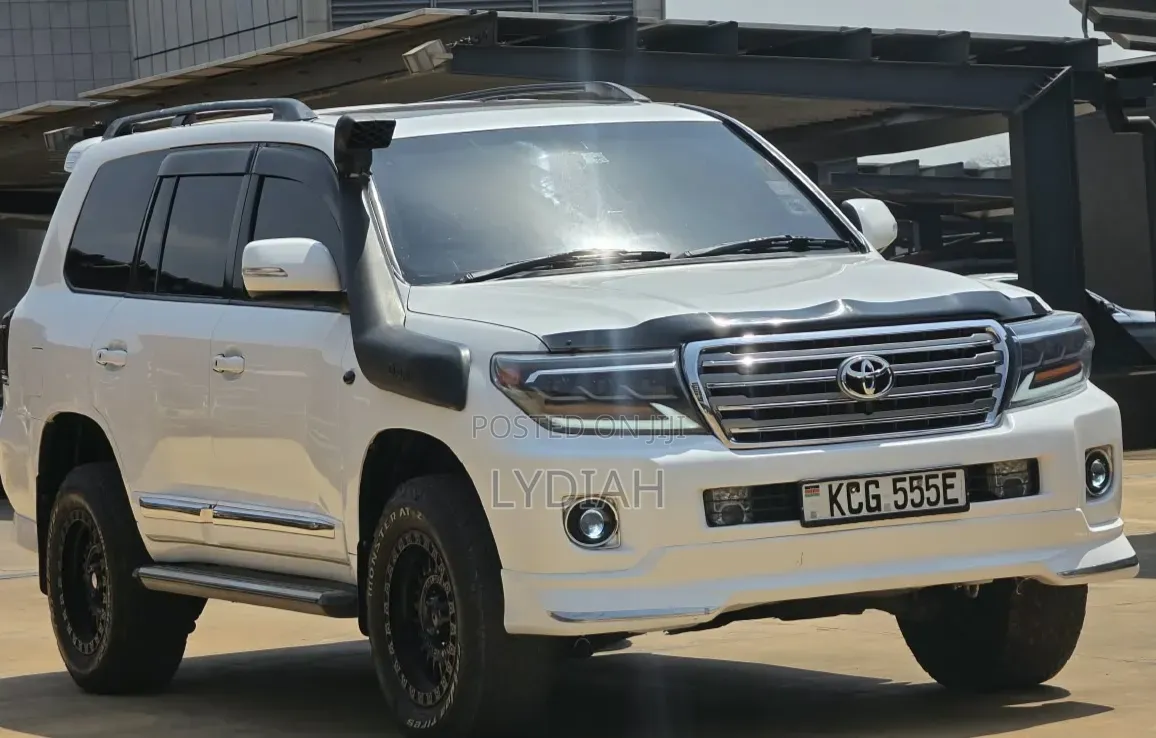 Toyota Land Cruiser 2014 White