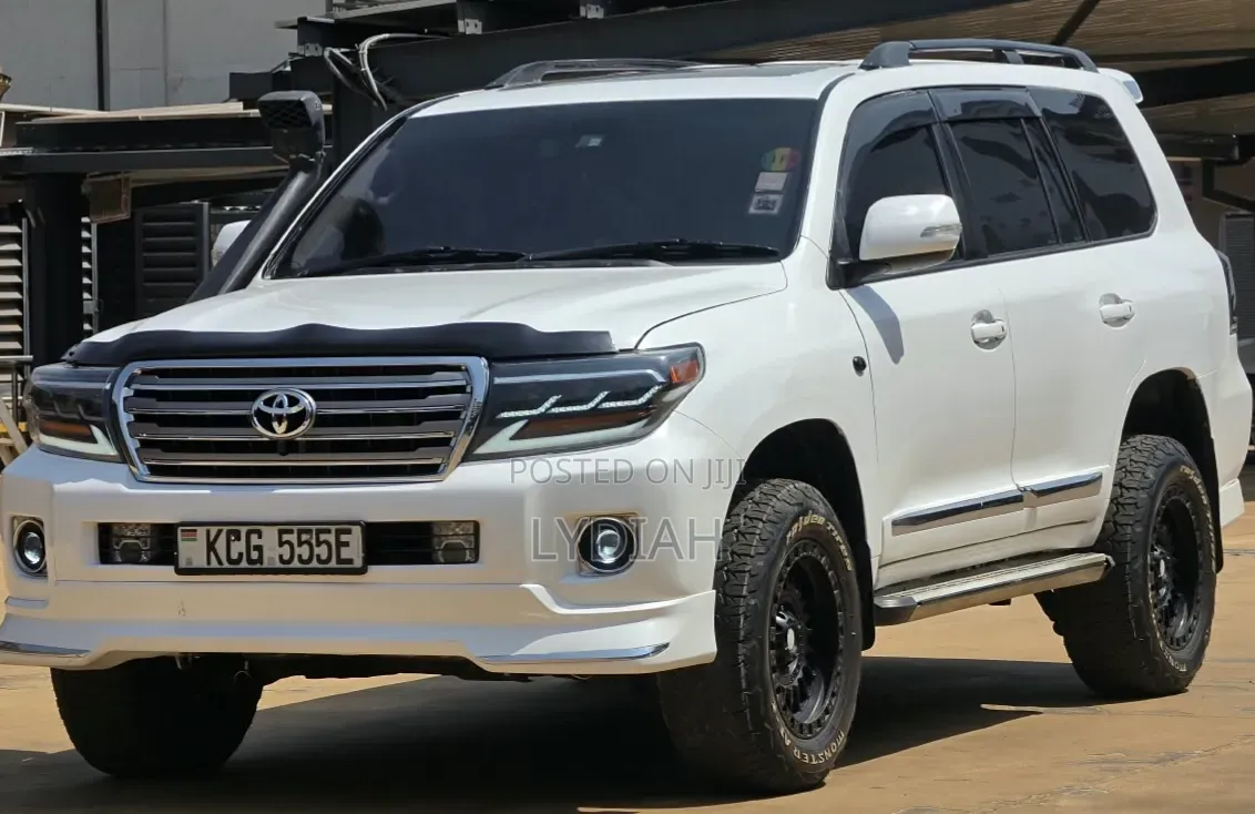 Toyota Land Cruiser 2014 White