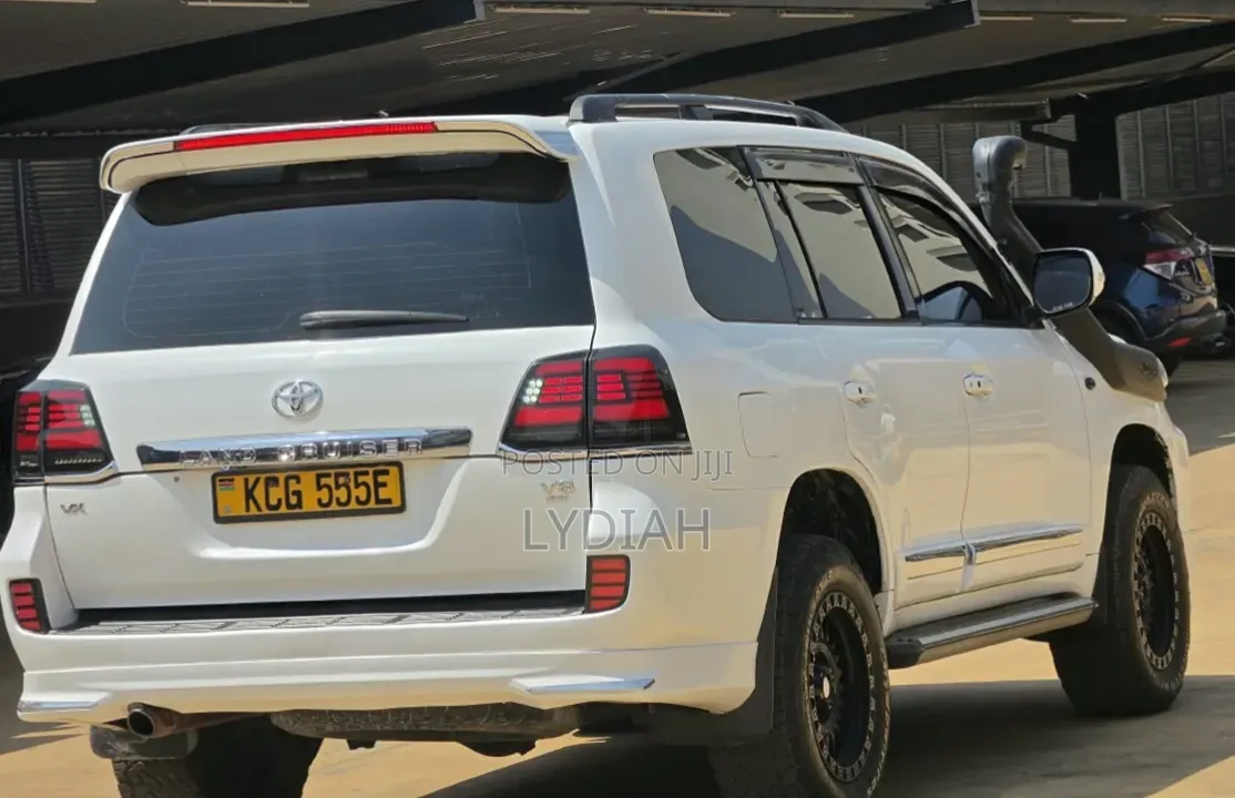 Toyota Land Cruiser 2014 White