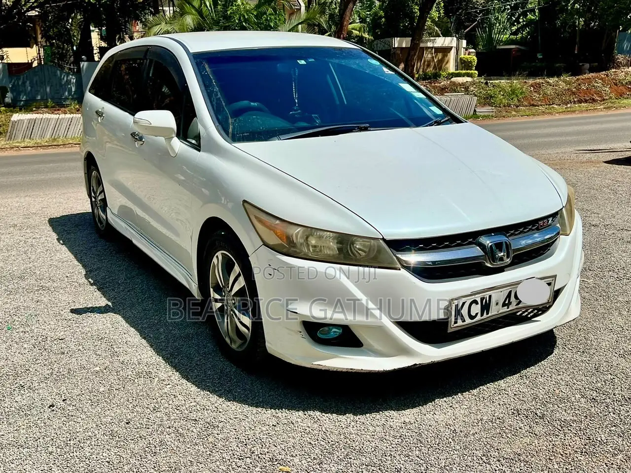 Honda Stream 2012 Pearl