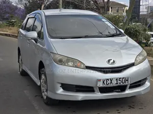 Toyota Wish 2012 Silver