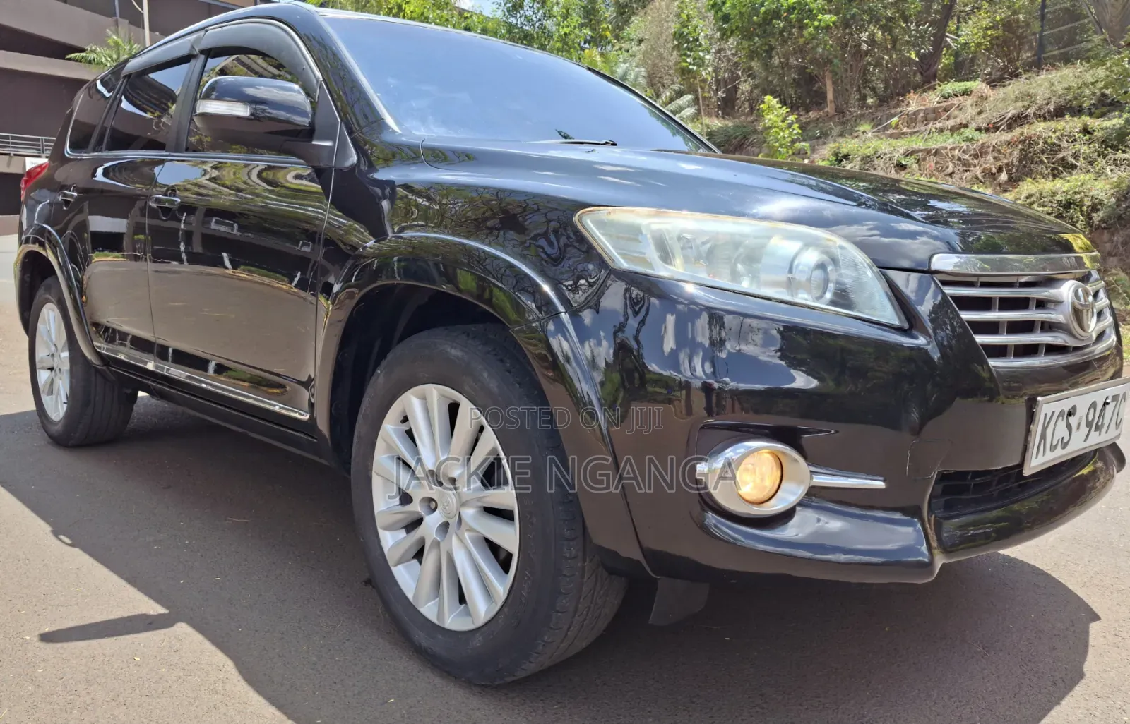 Toyota Vanguard 2011 Black