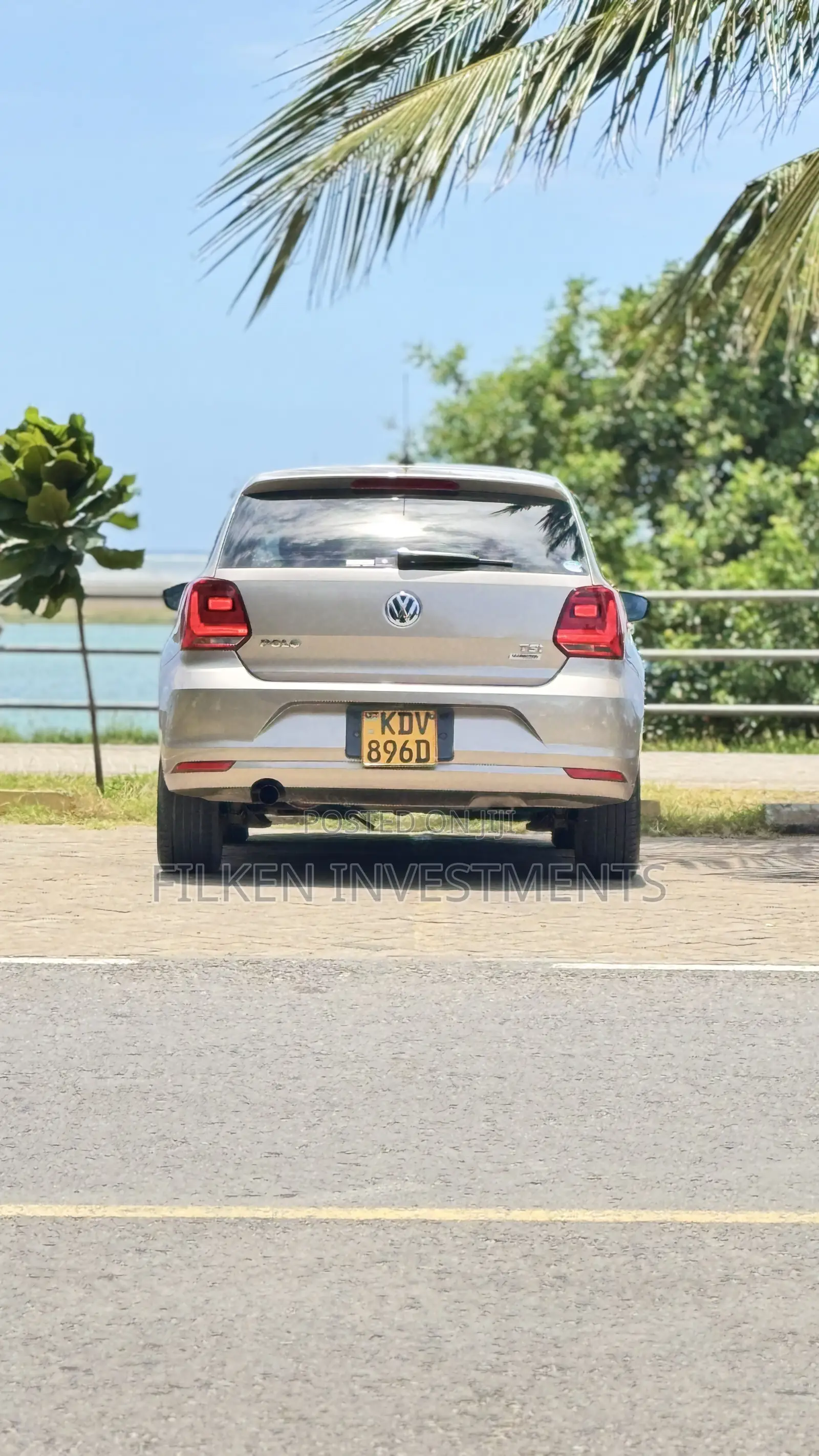 Volkswagen Polo 2017 Gold