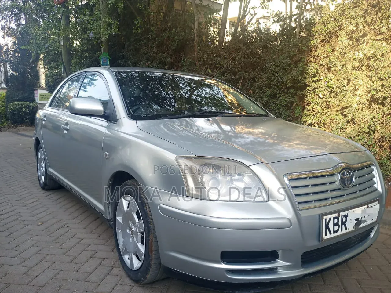 Toyota Avensis 1.8 C 2005 Silver