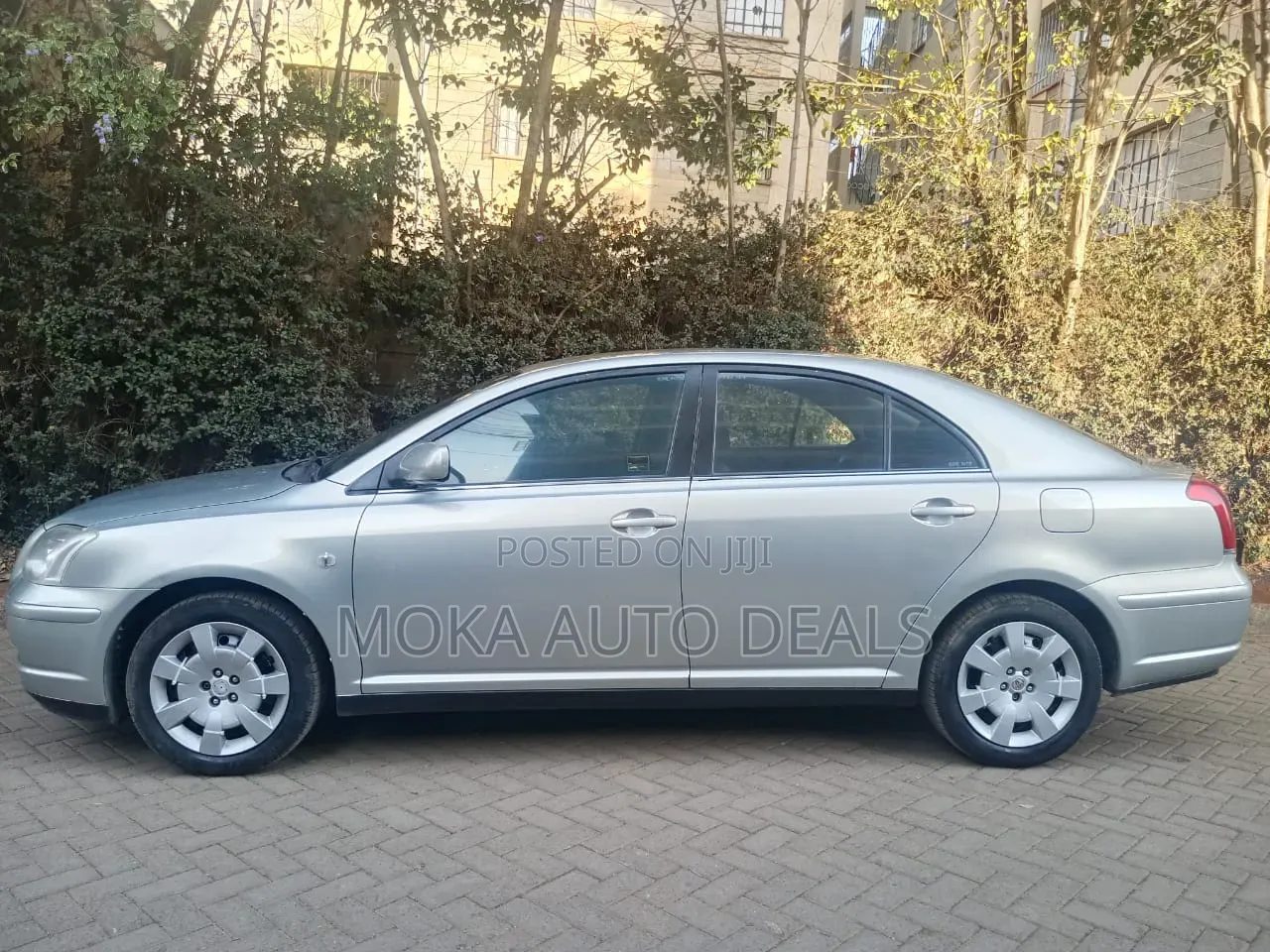 Toyota Avensis 1.8 C 2005 Silver