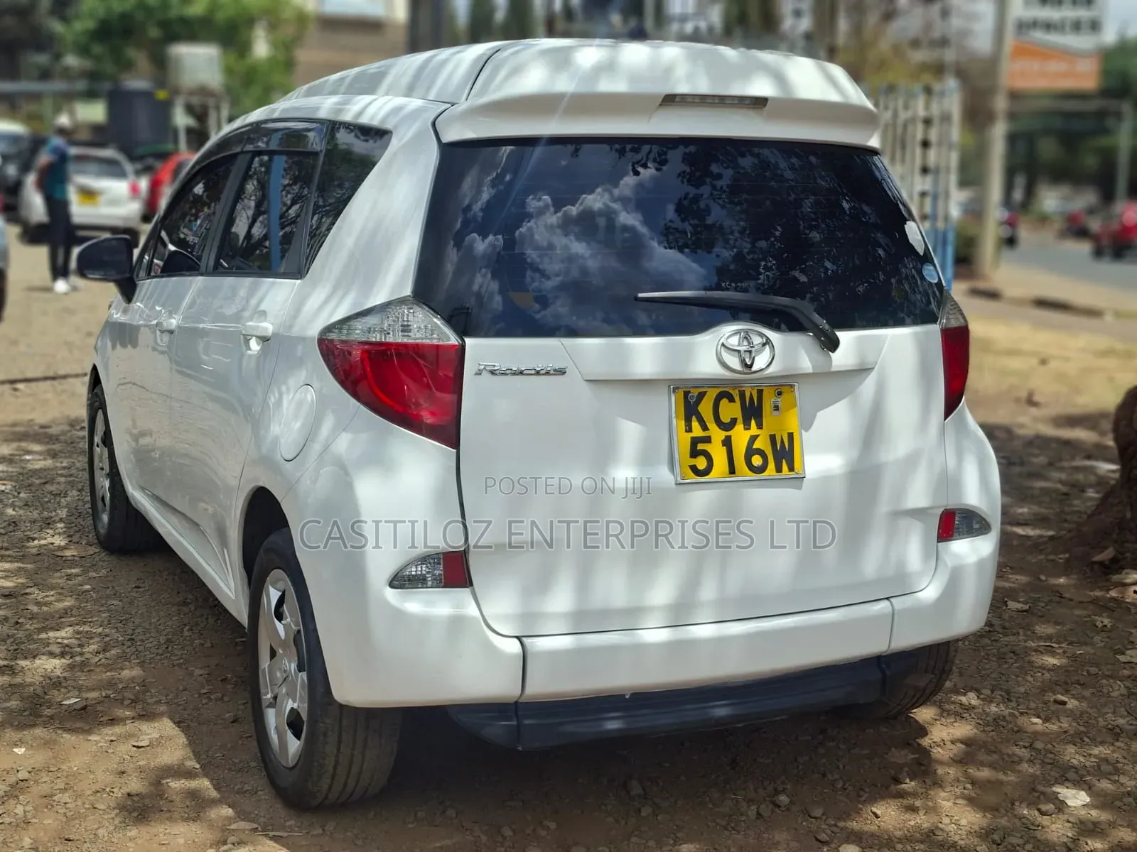 Toyota Ractis 1.5 FWD 2012 White