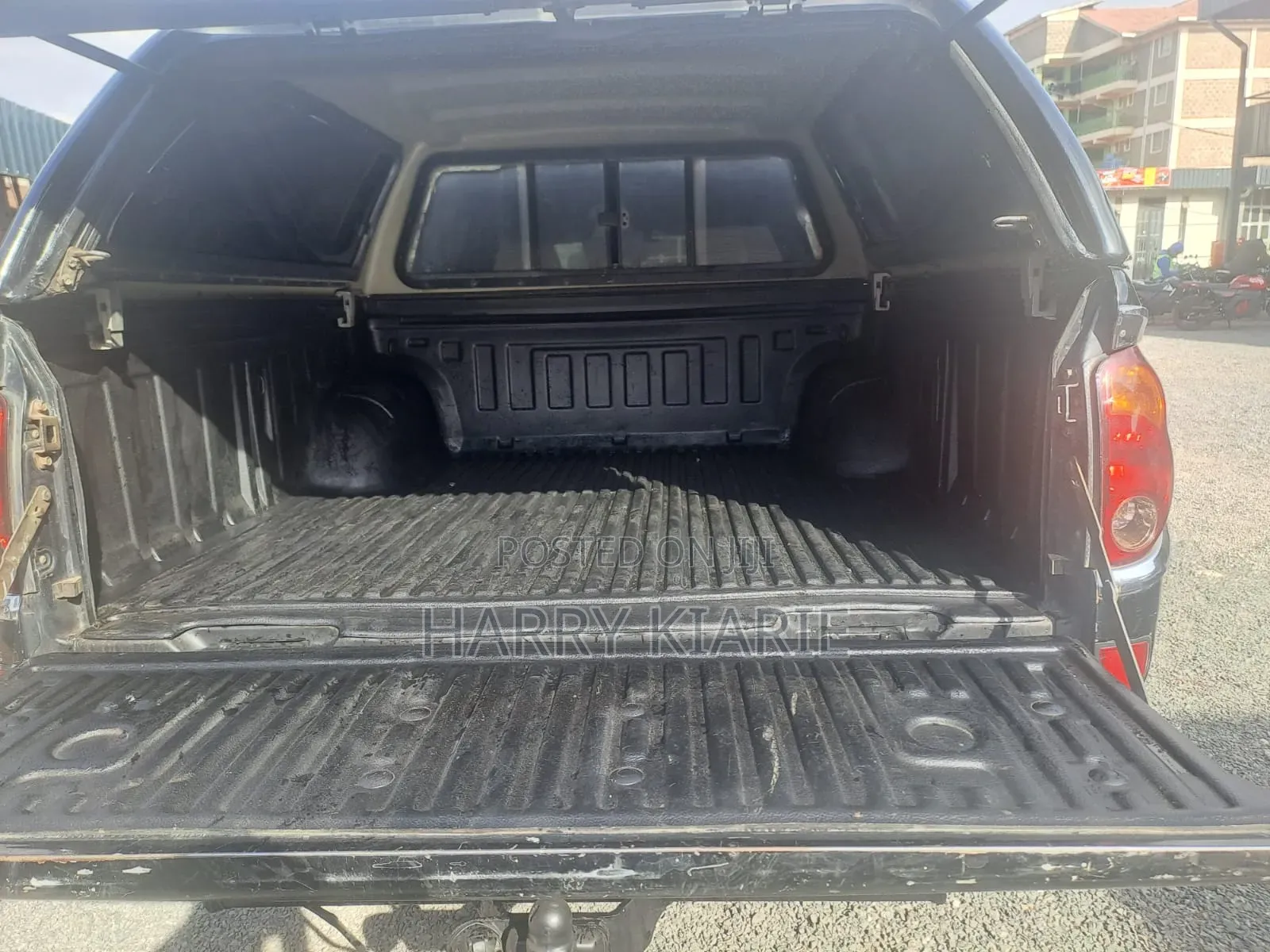 Mitsubishi L200 Double Cab 2.5 180hp 4WD 2014 Black