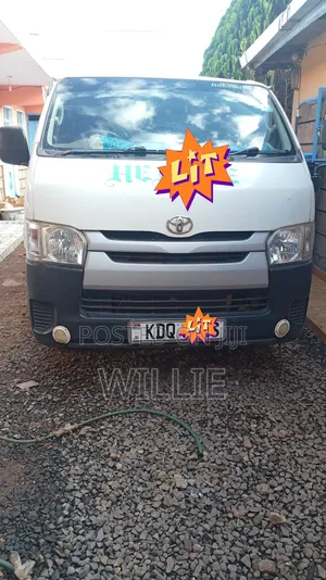 Toyota HiAce 2015 White