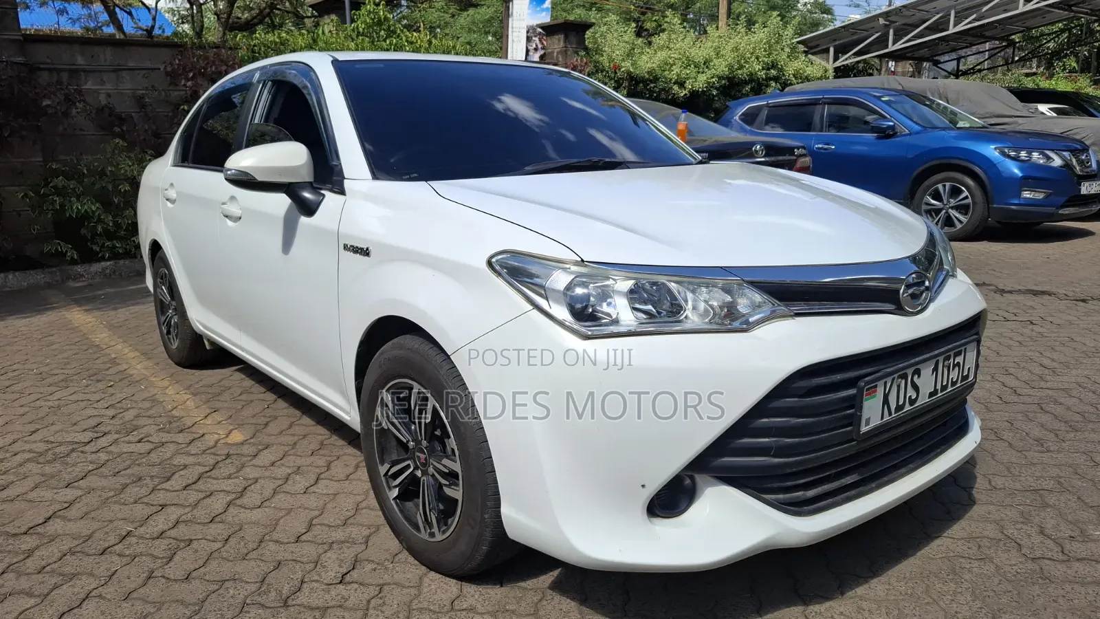 Toyota Axio 1.5 Hybrid 2WD 2017 White
