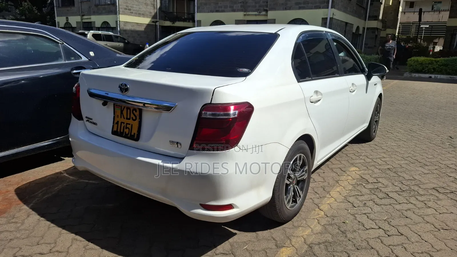 Toyota Axio 1.5 Hybrid 2WD 2017 White