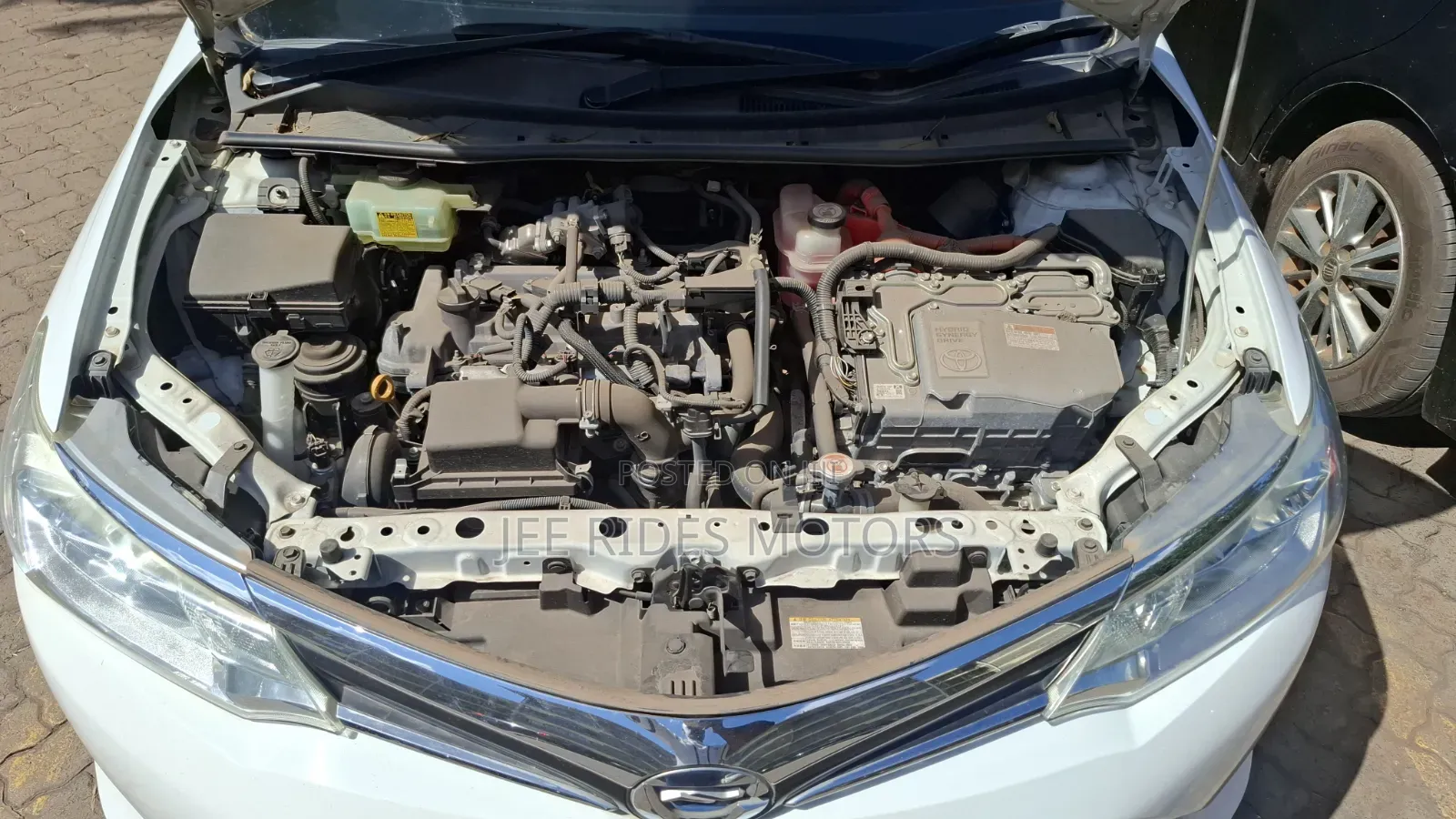 Toyota Axio 1.5 Hybrid 2WD 2017 White