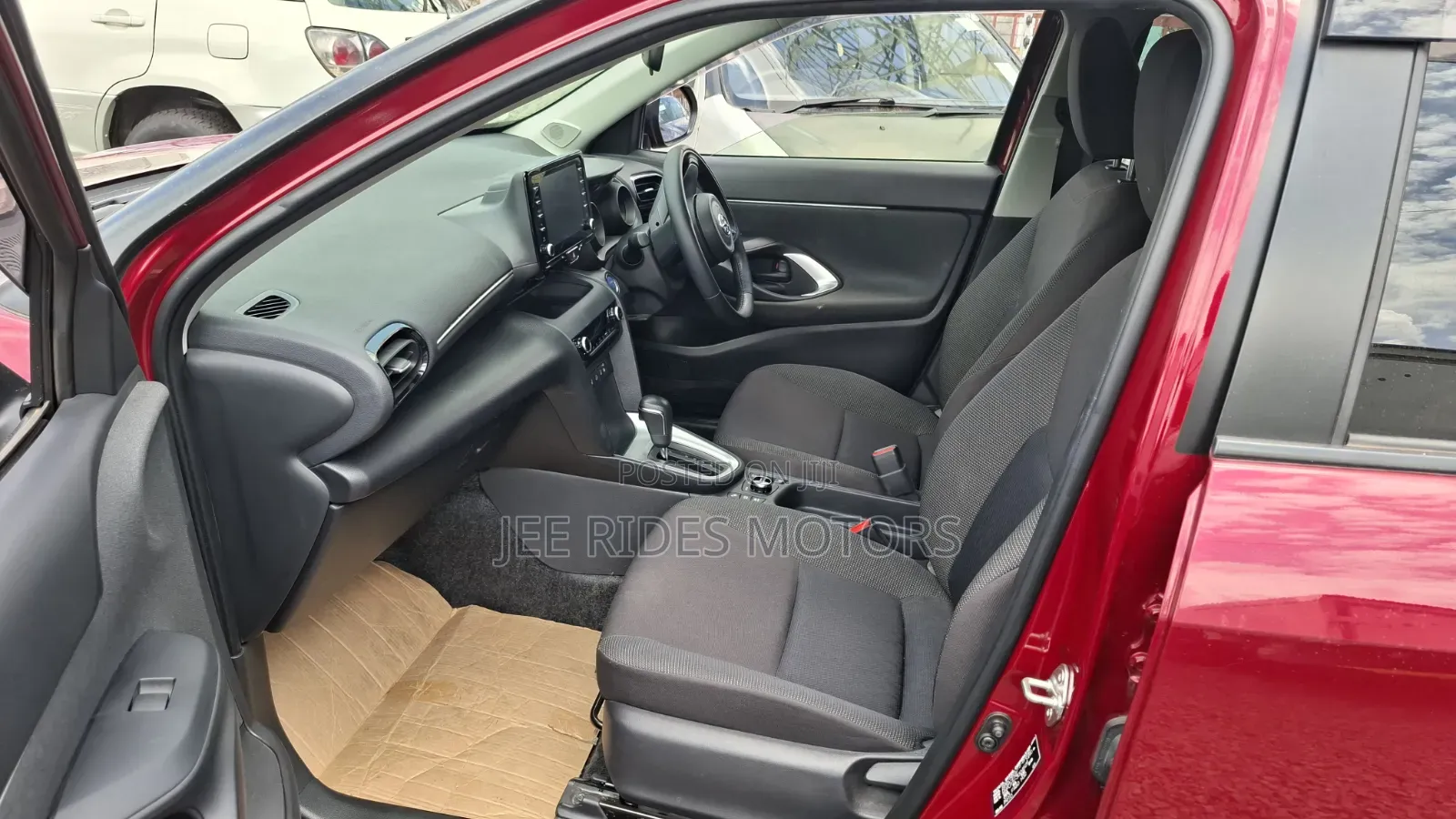 Toyota Yaris Cross 1.5 Hybrid AWD 2020 Red
