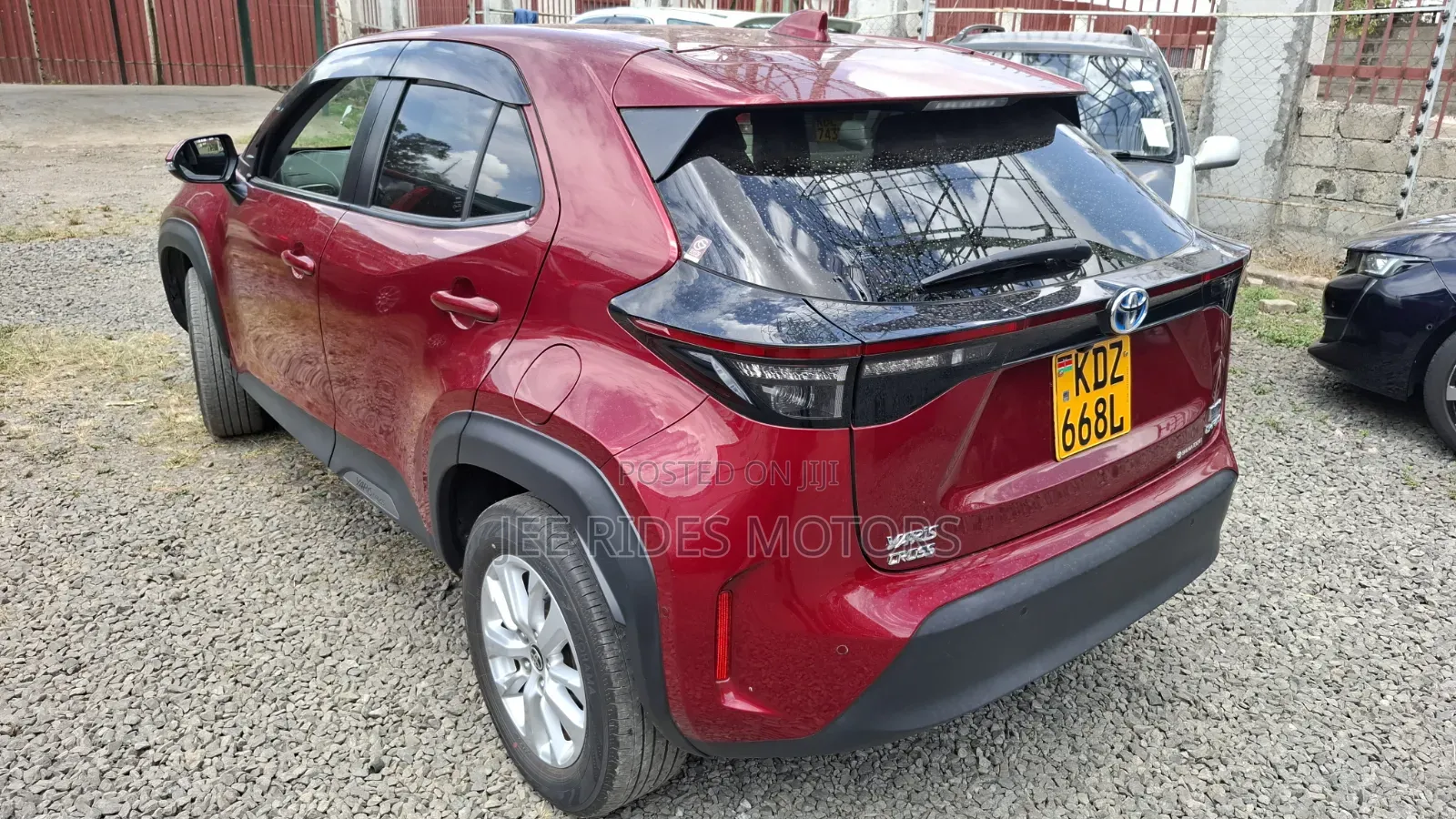 Toyota Yaris Cross 1.5 Hybrid AWD 2020 Red
