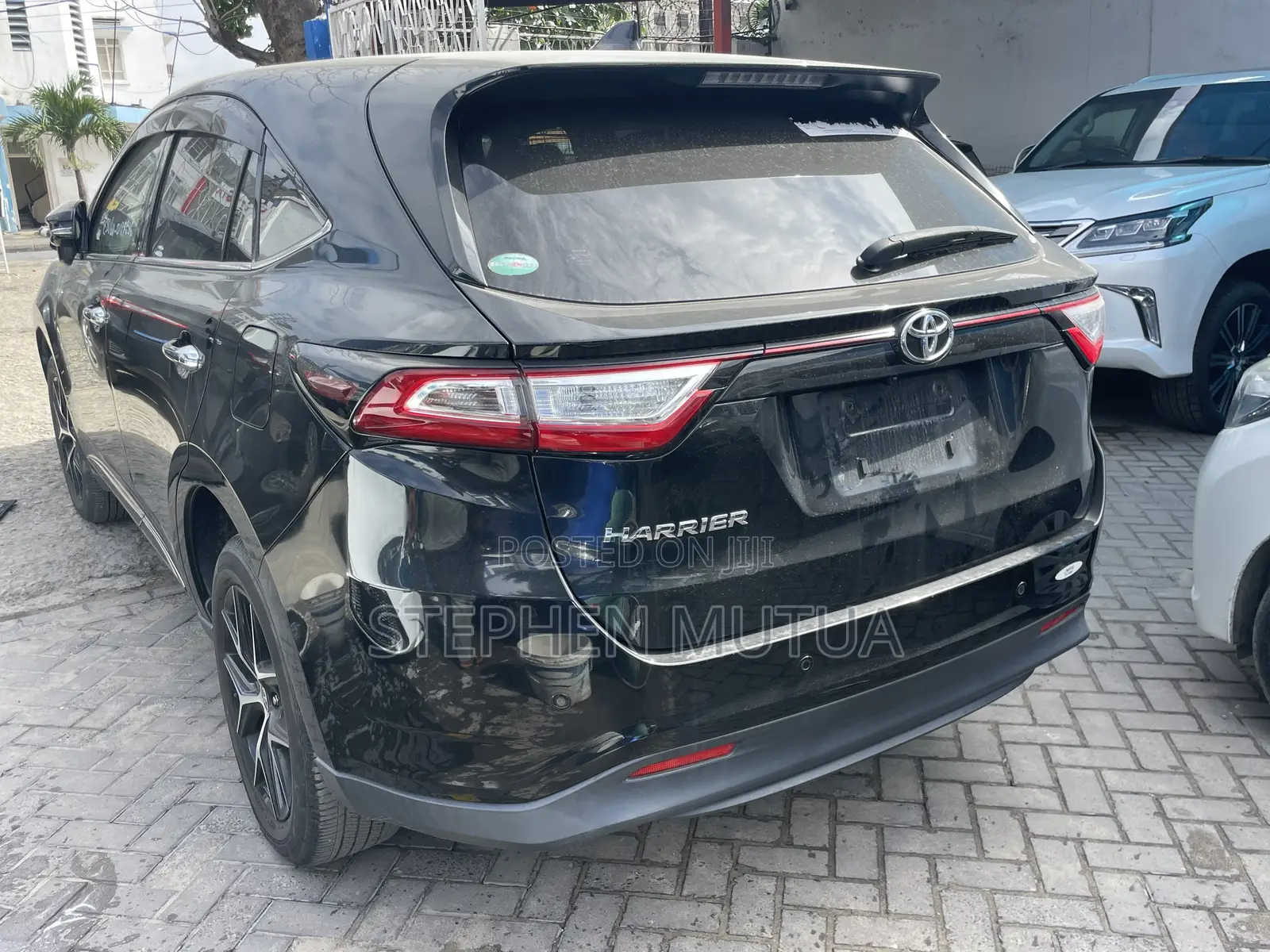 Toyota Harrier 2.0 2020 Black