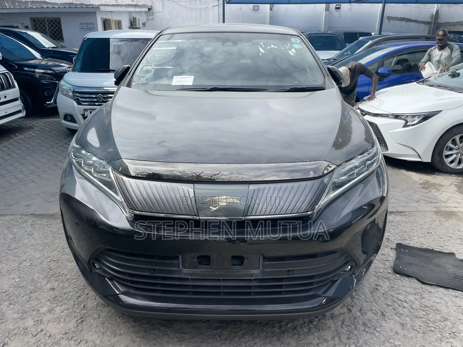 Toyota Harrier 2.0 2020 Black