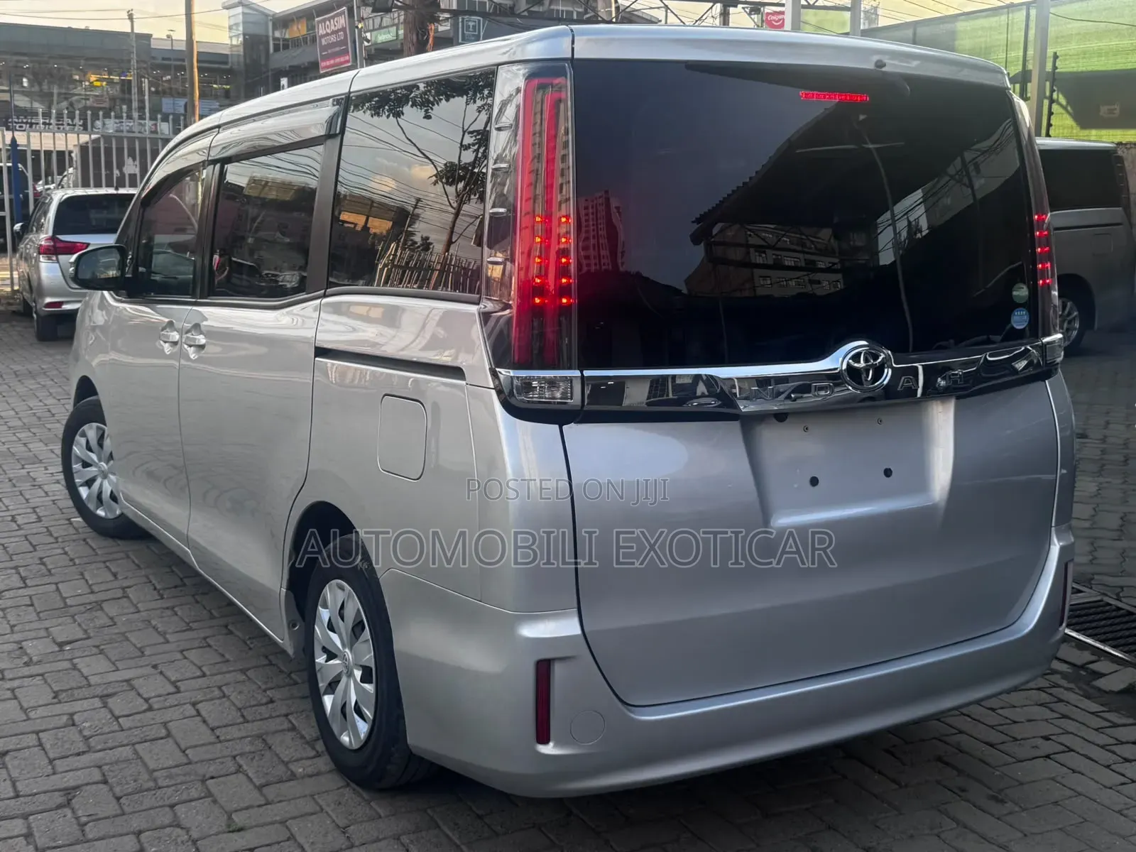 Toyota Noah 2.0 FWD (8 Seater) 2019 Gray