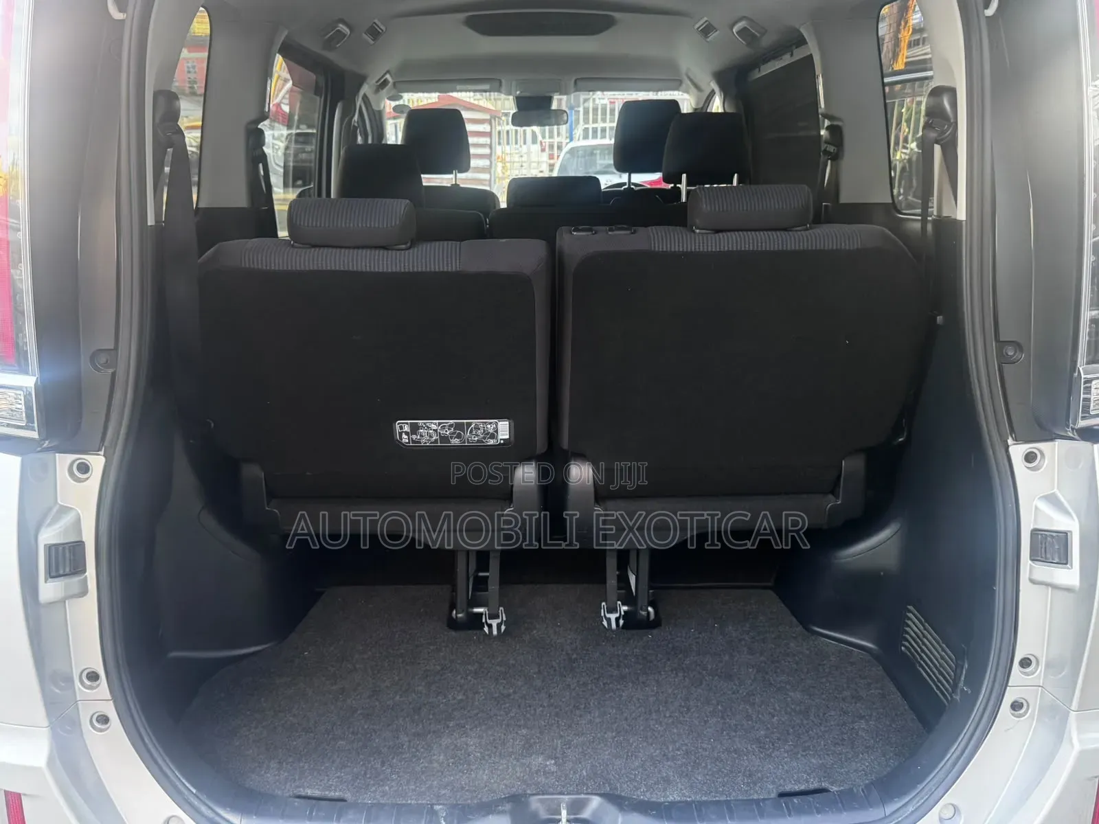Toyota Noah 2.0 FWD (8 Seater) 2019 Gray