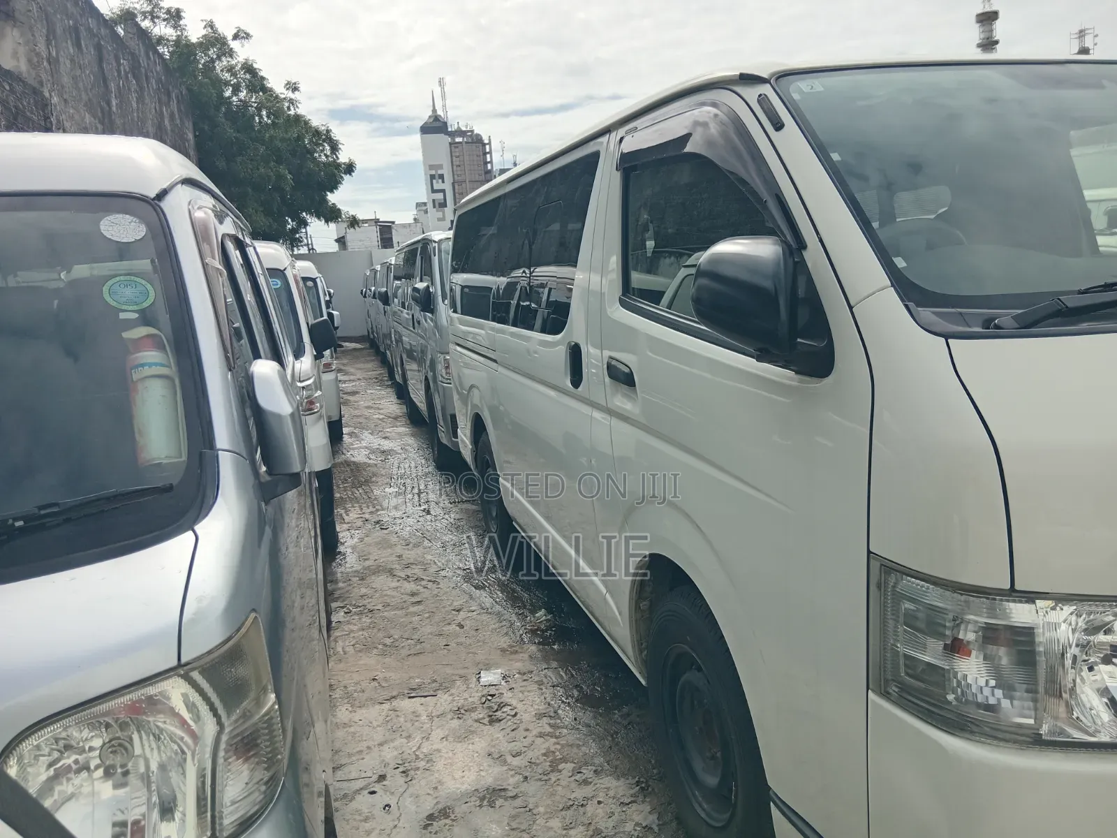 Toyota HiAce 2015 White
