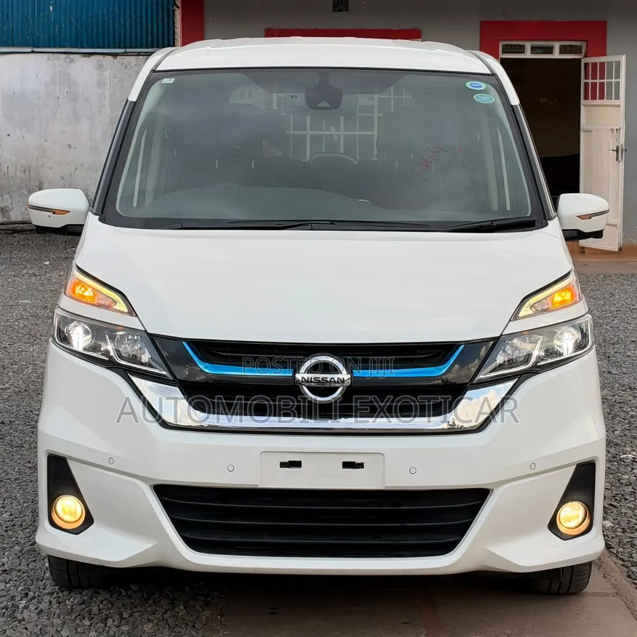 Nissan Serena 2019 White