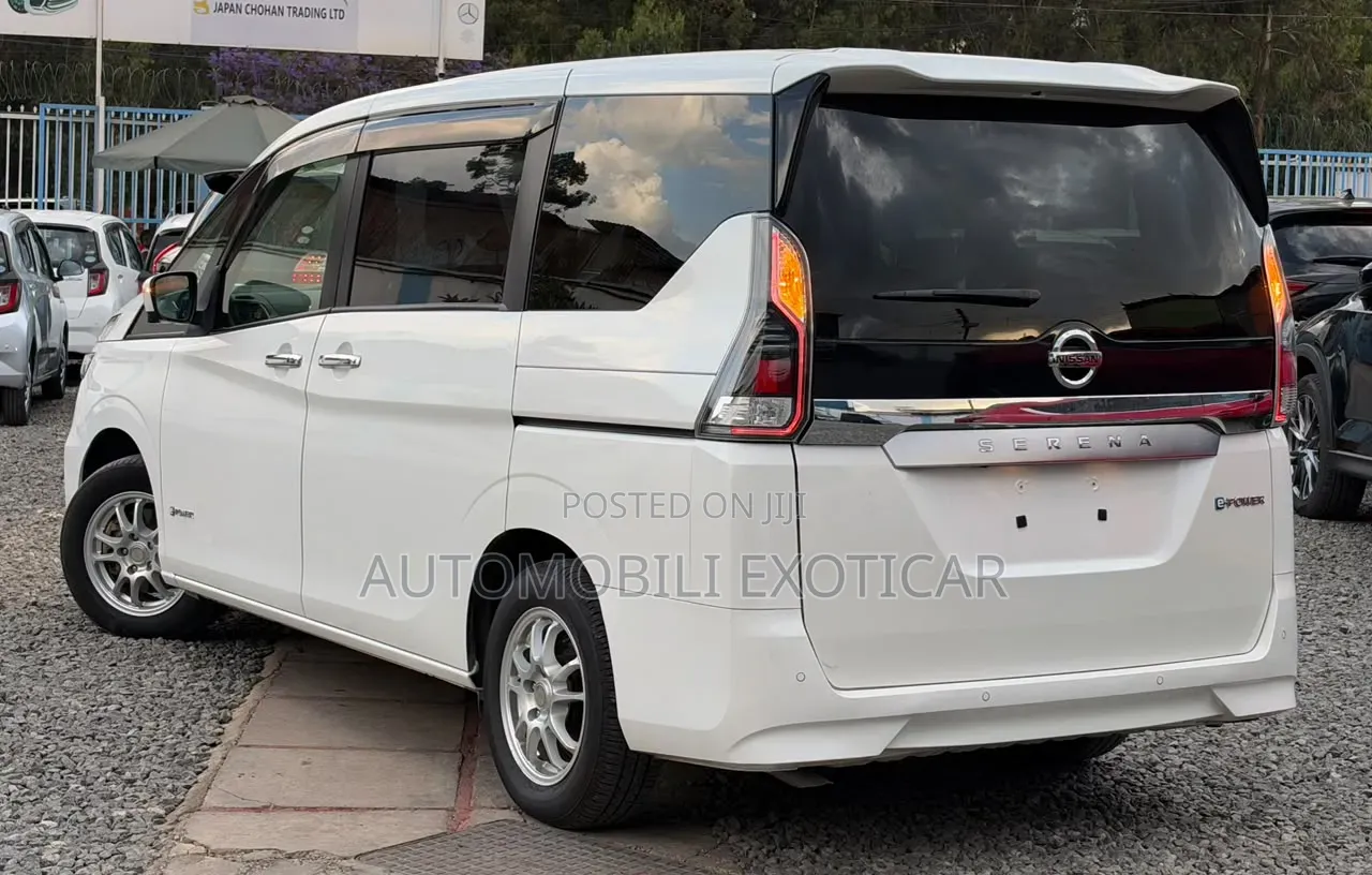 Nissan Serena 2019 White