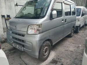 Daihatsu Move Conte 2017 Silver