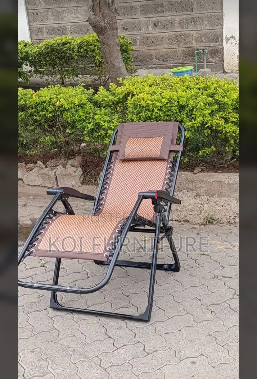 Lounge Chair : Foldable Zero Gravity Reclining Lounge Chair