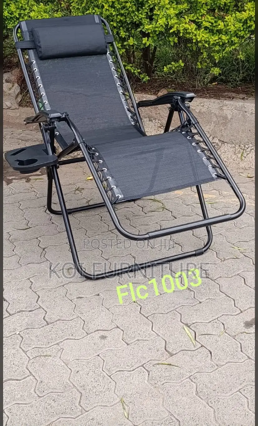 Lounge Chair : Foldable Zero Gravity Reclining Lounge Chair