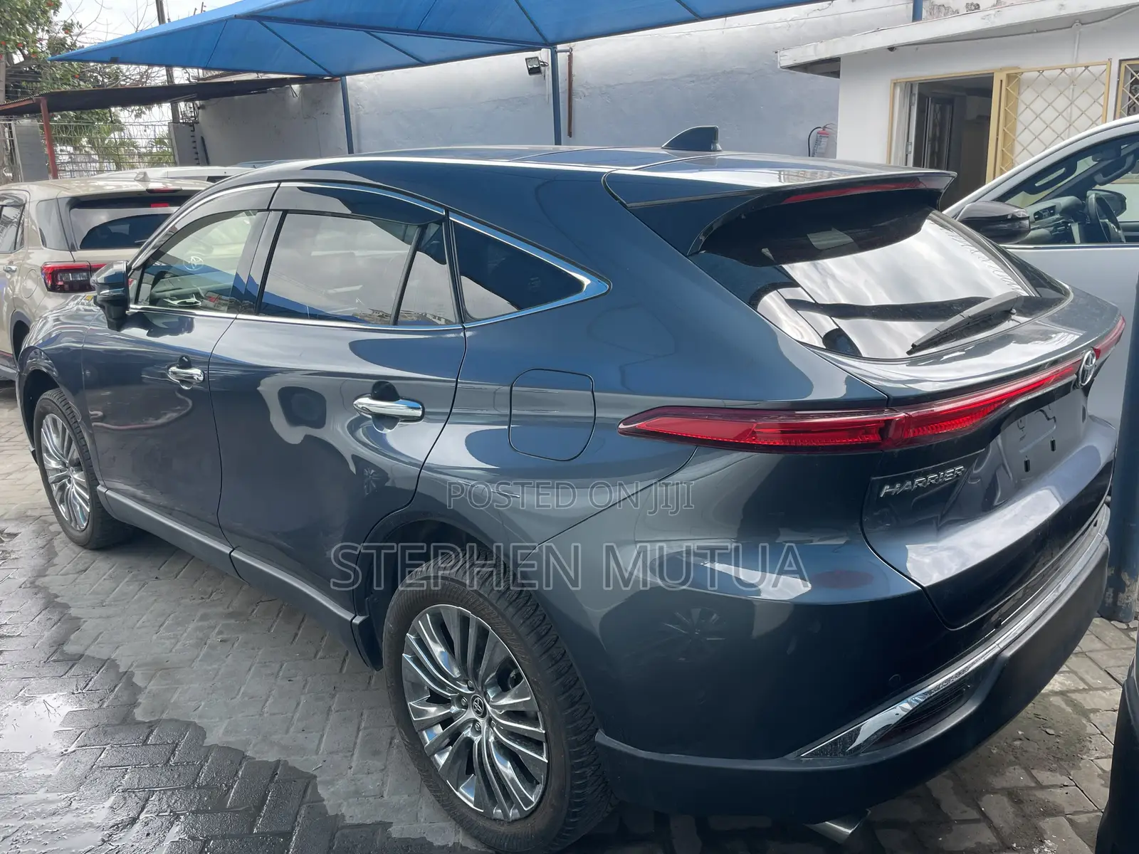 Toyota Harrier 2.0 2020 Blue