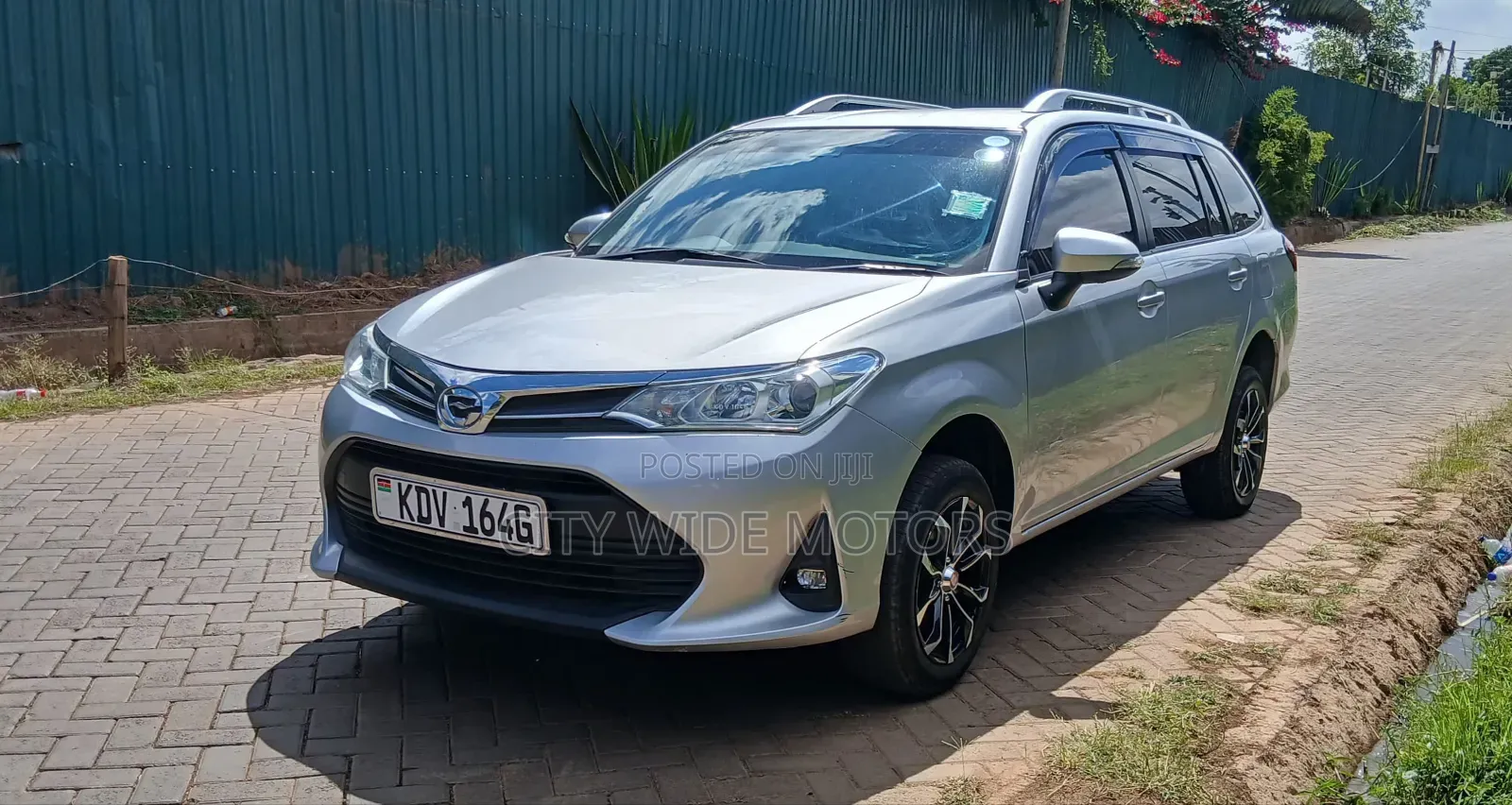 Toyota Corolla Fielder 1.5 Hybrid FWD 2019 Silver