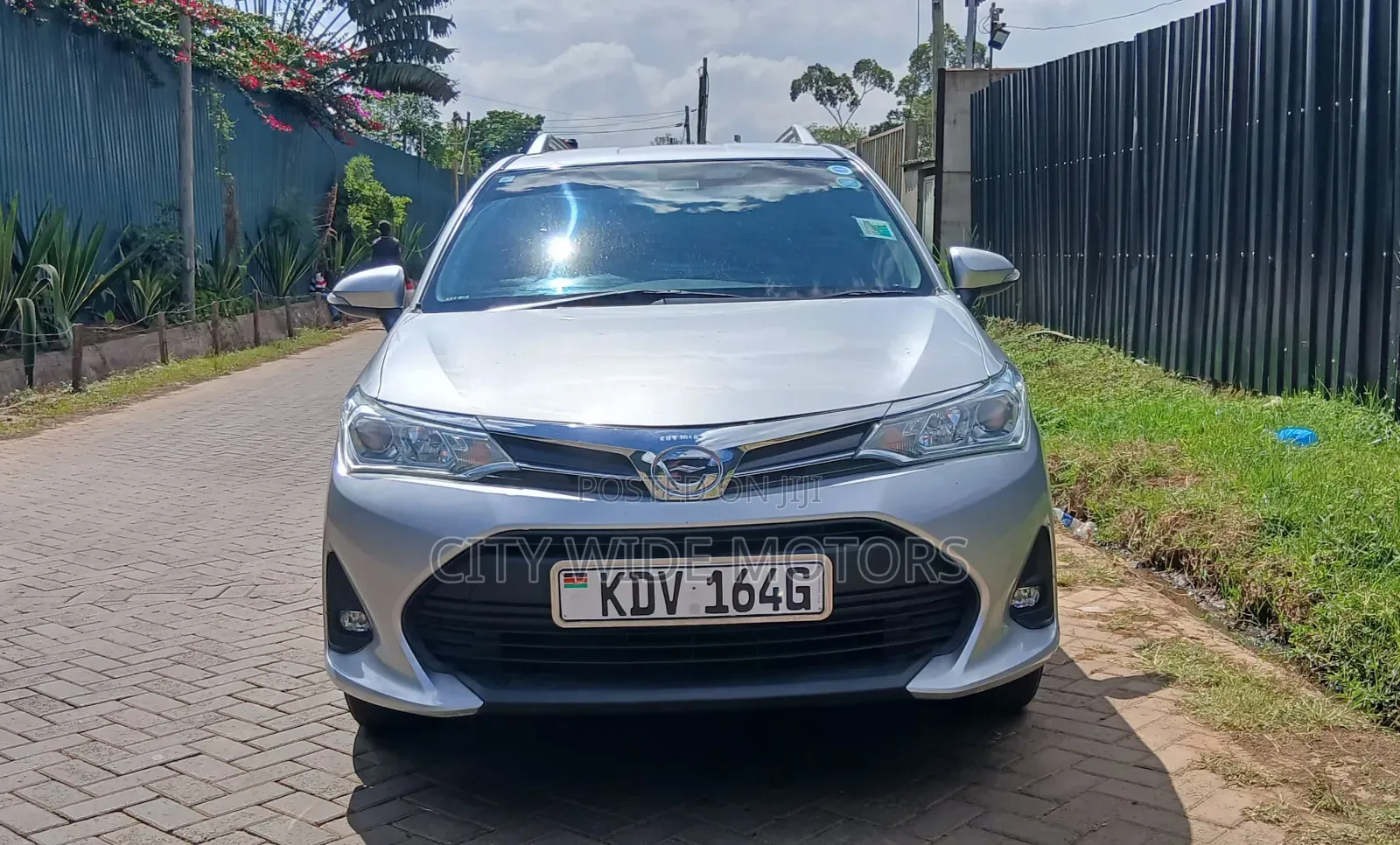 Toyota Corolla Fielder 1.5 Hybrid FWD 2019 Silver