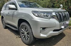 Toyota Land Cruiser Prado 2019 Silver