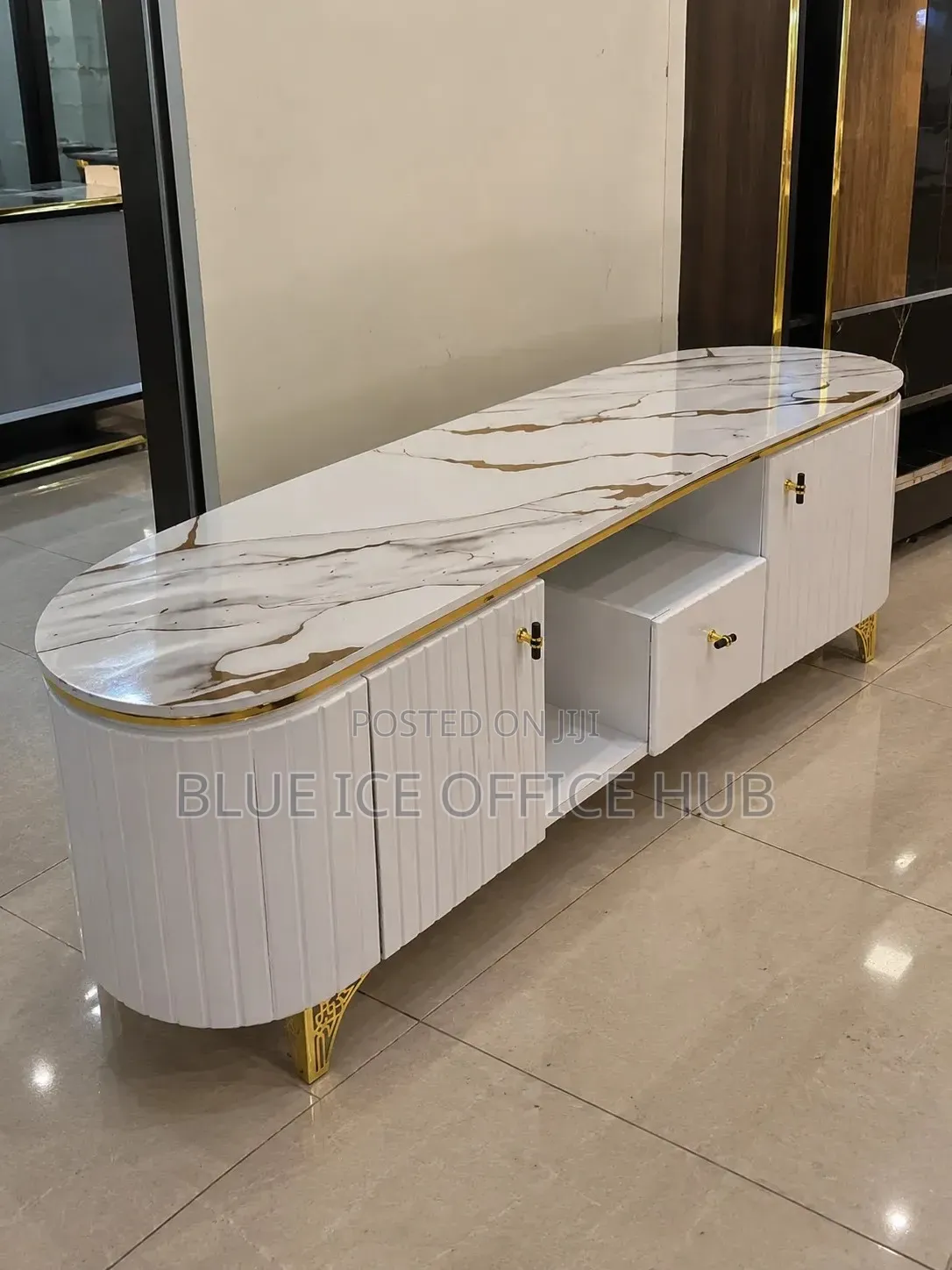 White and Gold Marble-Design TV Stand