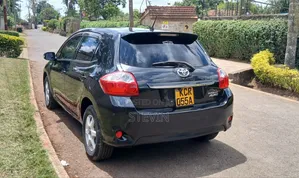 Toyota Auris 2011 Blue