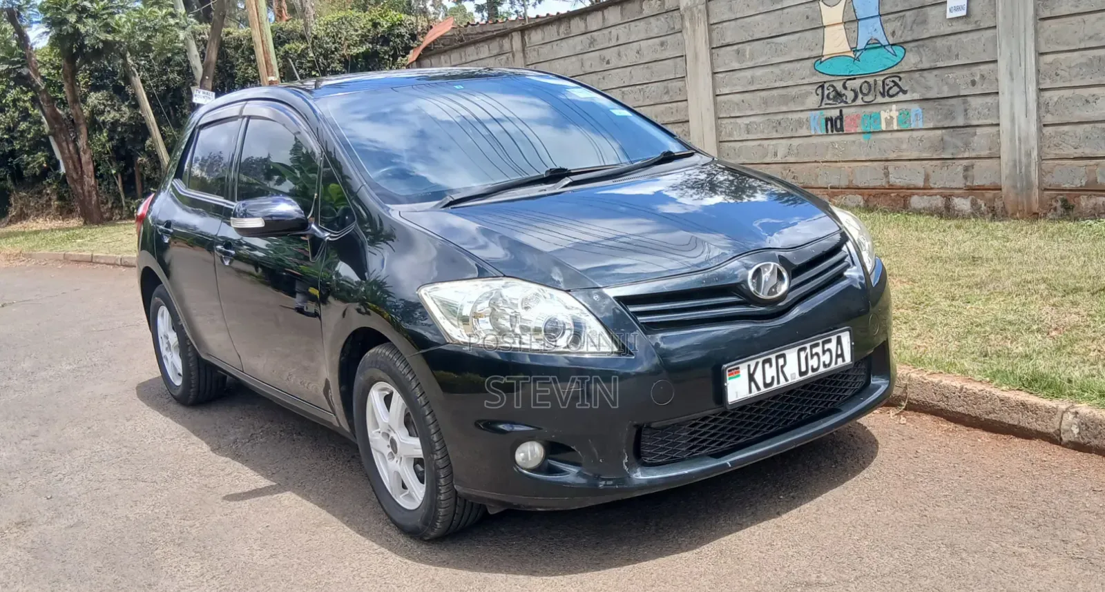 Toyota Auris 2011 Blue