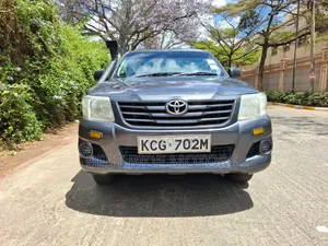 Toyota Hilux 2015 Gray
