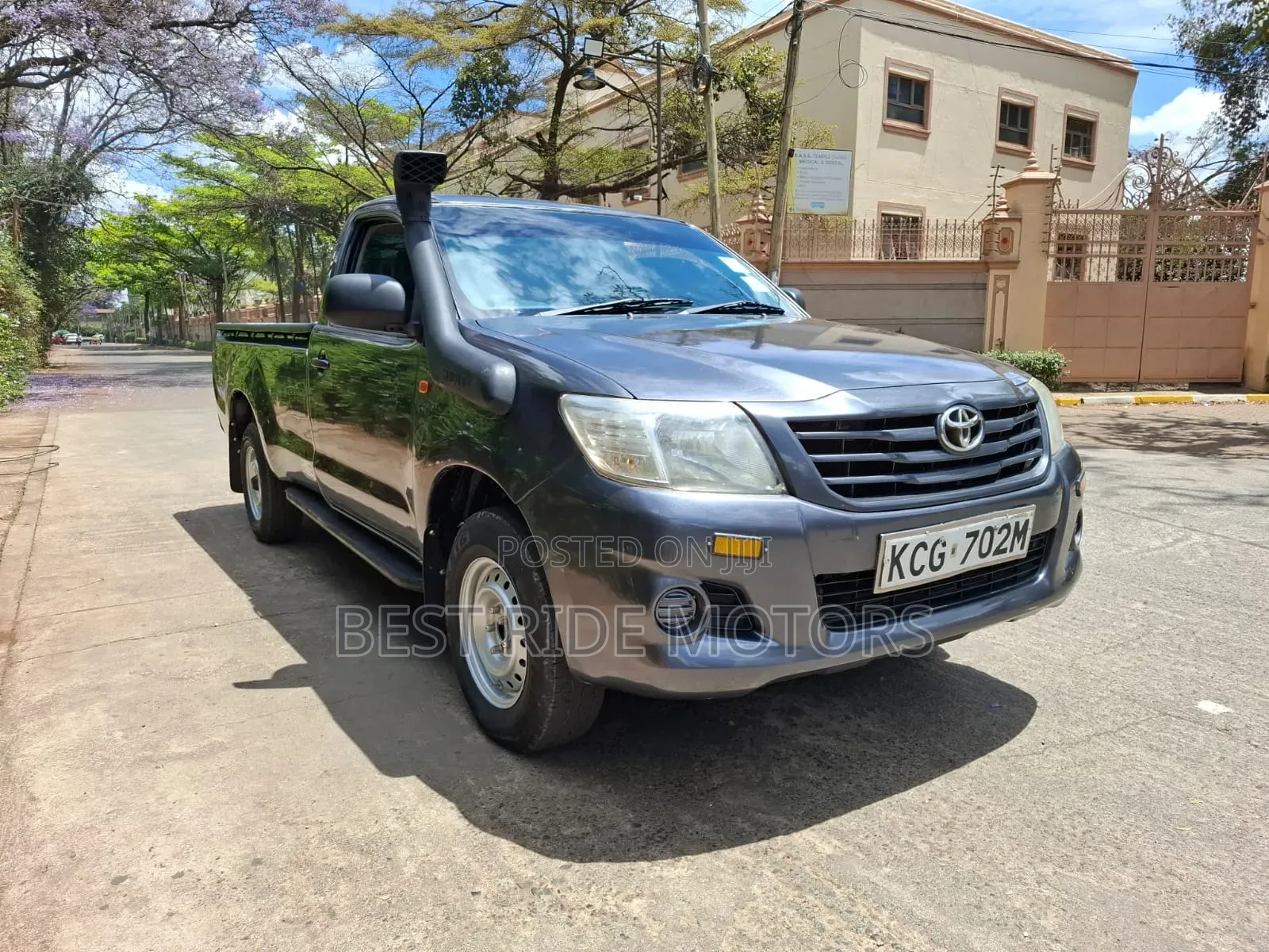 Toyota Hilux 2015 Gray